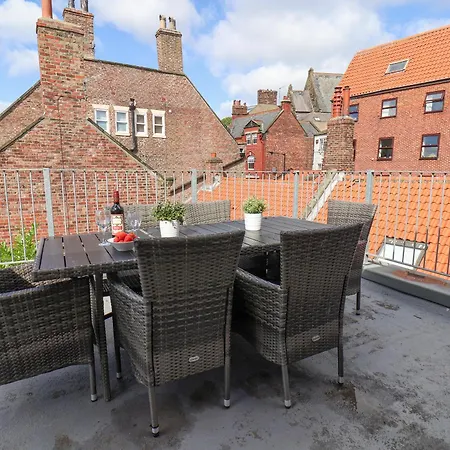 Rooftops Γουίτμπι